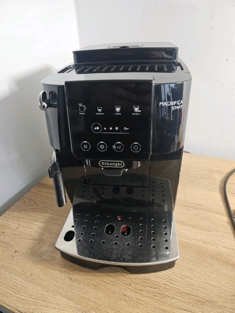 Ekspres do kawy DeLonghi Magnifica START – realizacja dla klienta z Siemianowic Śląskich