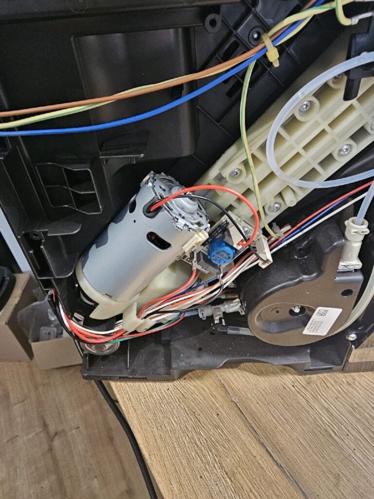 DeLonghi Dinamica Plus – szczegół realizacji dla klienta z Sosnowca
