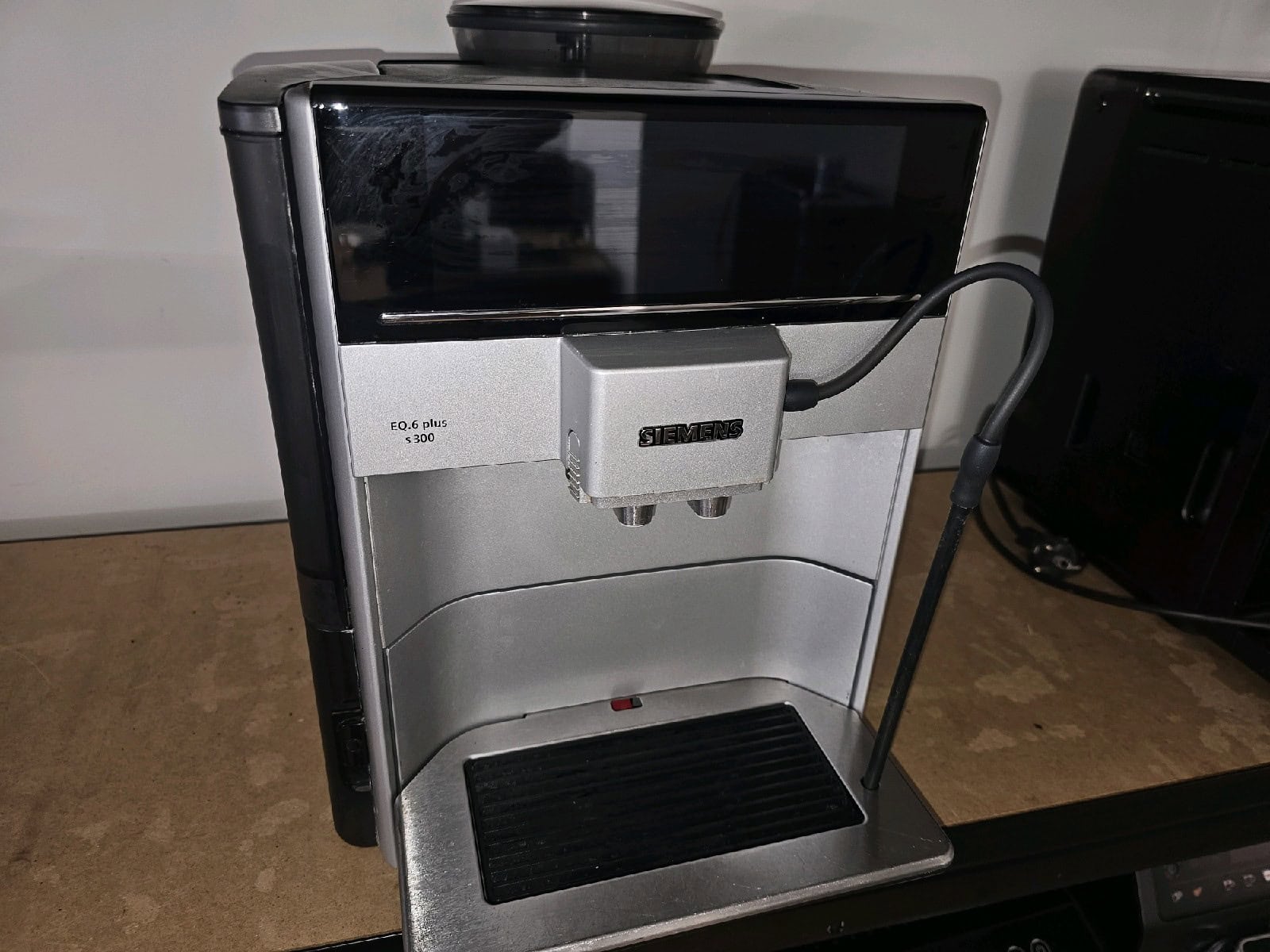 Ekspres Siemens EQ6 plus s300 – Dąbrowa Górnicza