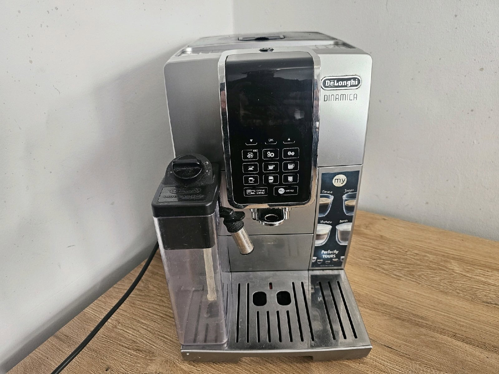 Ekspres DeLonghi Dinamica – Sosnowiec